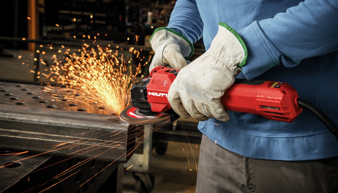 Hilti Winkelschleifer für die Bearbeitung von Metall