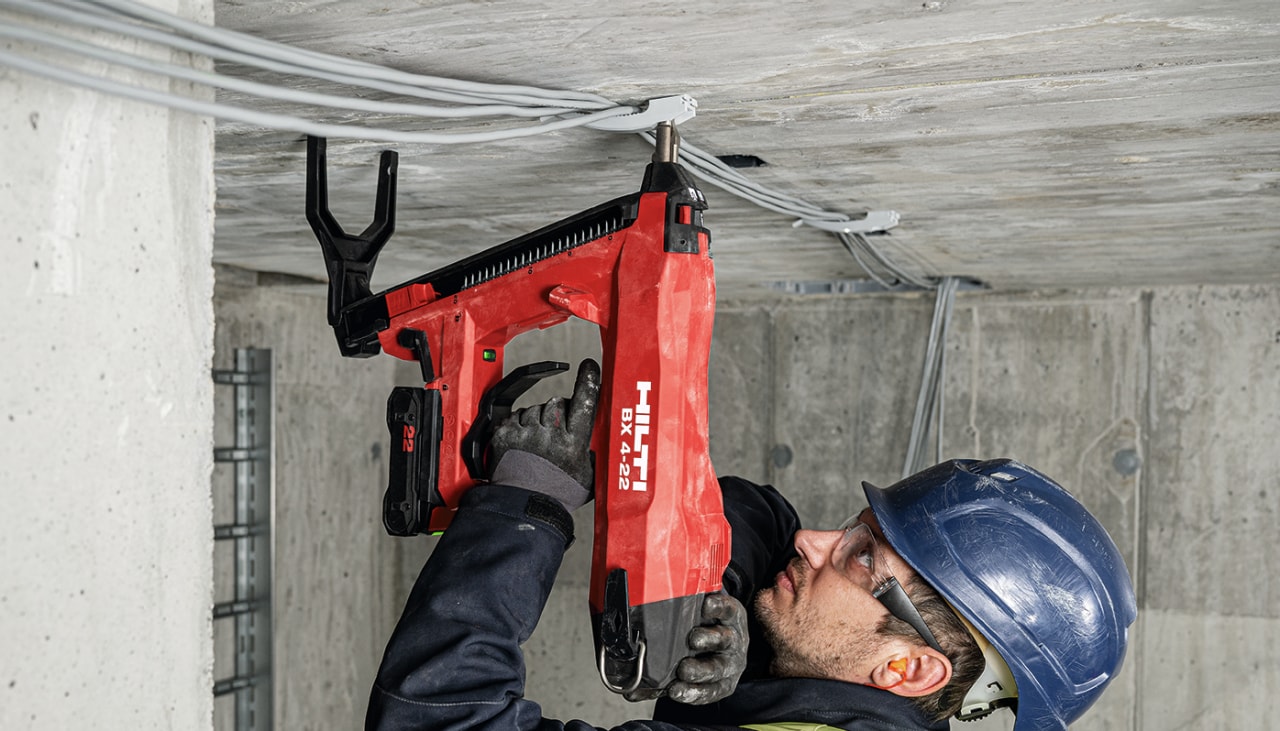 Kabelbefestigung Elektrotechnik; Nuron BX4-IF-22 Akku-Bolzensetzgerät für Beton