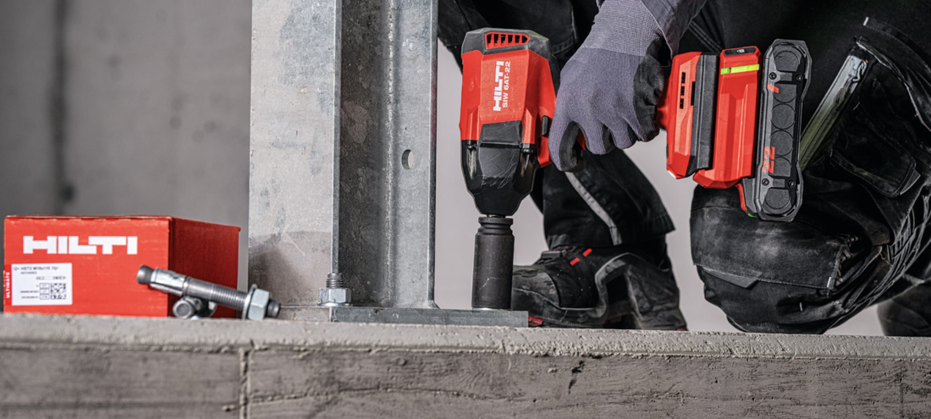 Metall verschrauben in der Vormontage mit den Hilti Schlagschrauber SIW 6AT-22 mit Außenvierkant und mittlerem Drehmoment