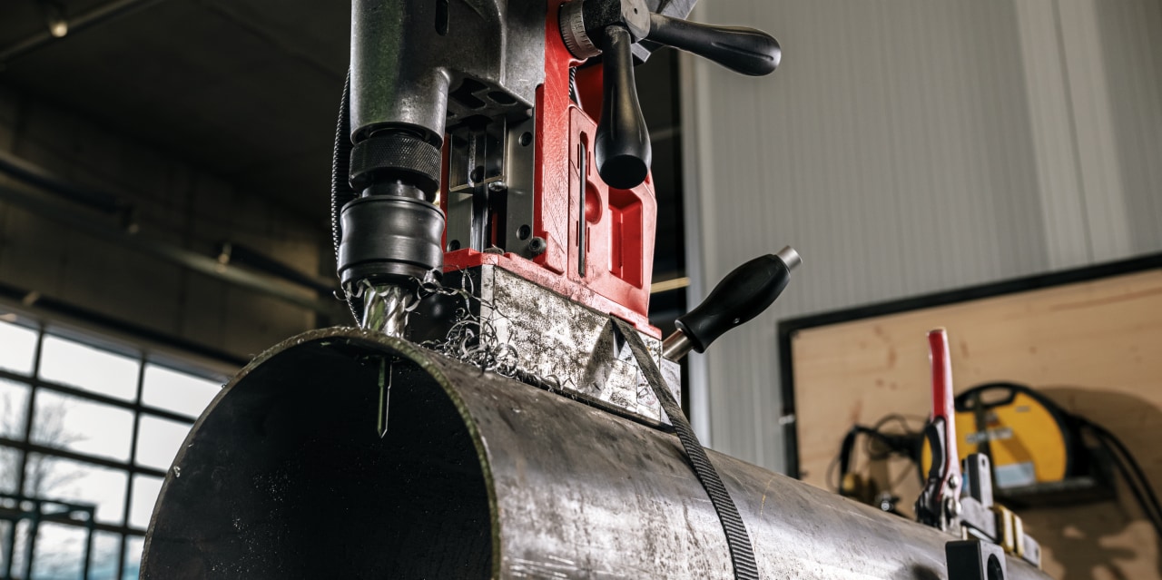 Anwendungsbild von SF 30M-22, Bohren in Stahlträger