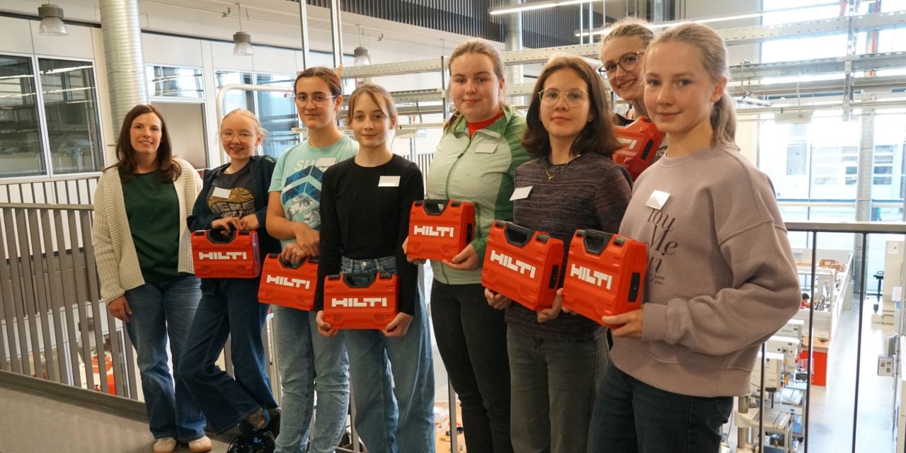 Please enter alternative text here (optional)