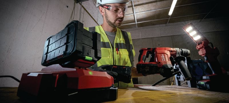 Sicherheitsschulung zum Thema Lithium-Ionen-Akkus Online-Schulung zum Thema Lithium-Ionen-Akkus mit praktischem Wissen über die Sicherheitsaspekte und Risiken von Akkus für Elektrowerkzeuge und Abschlusszertifikat