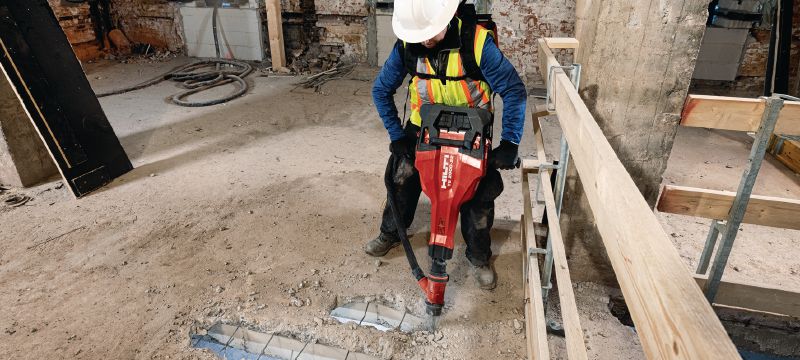 TE 2000-22 TE-S Akku-Abbruchhammer Leistungsstarker und leichter Akku-Abbruchhammer für Abbrucharbeiten in Beton und Mauerwerk (Nuron Akku-Plattform) Anwendungen 1