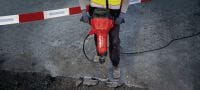 Elektrischer Abbruchhammer TE 3000-AVR für schwere Arbeiten Außergewöhnlich leistungsstarker Abbruchhammer für schwere Beton-Abbrucharbeiten, zum Trennen von Asphalt, für Erdarbeiten und zum Setzen von Erdleitern Anwendungen 4