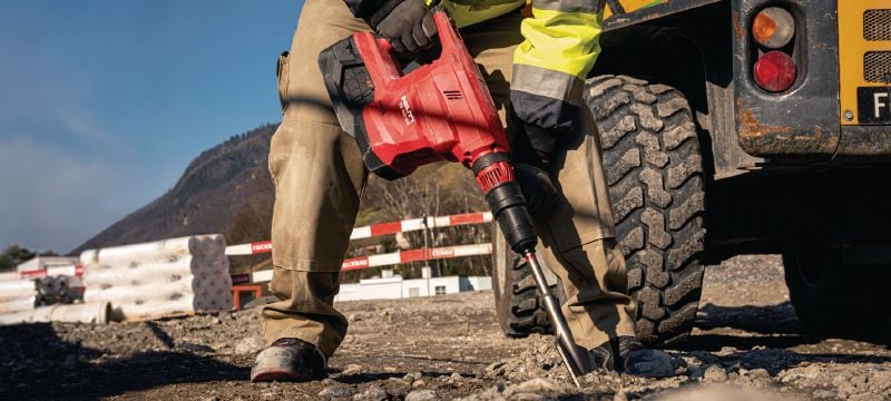 Akku-Bohrhammer TE 60-22 SDS Max (TE-Y) Akku-Bohrhammer mit aktiver Vibrationsreduktion und elektronischer Schnellabschaltung ATC für schwere Bohr- und Meißelarbeiten in Beton (Nuron Akku-Plattform) Anwendungen 1