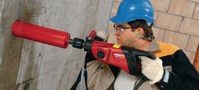 Bohrkrone SPX-L für handgeführte Anwendungen Bohrkrone der Ultimate-Leistungsklasse für handgeführtes Kernbohren in allen Betonsorten bis <2,5 kW Bohrleistung Anwendungen 1