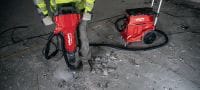 Elektrischer Abbruchhammer TE 3000-AVR für schwere Arbeiten Außergewöhnlich leistungsstarker Abbruchhammer für schwere Beton-Abbrucharbeiten, zum Trennen von Asphalt, für Erdarbeiten und zum Setzen von Erdleitern Anwendungen 3