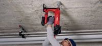 Akku-Bolzensetzgerät BX 3-ME-22 für Beton (Ausführung M&E) Bolzensetzgerät mit Nuron-Akku-Technologie zur Befestigung von Kabeln, Leerrohren und Gewindebolzen an Beton, Stahl und Mauerwerk (max. Nagellänge 42 mm│15/16) Anwendungen 1