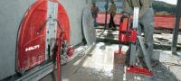 Kernbohrgerät DD 500-CA Diamant-Kernbohrsystem mit Drehstrom-Hochfrequenzmotor und optionalem automatischem Vorschub für ständergeführte Kernbohrungen in Beton von 82 bis 600 mm (3-7/32 bis 23-5/8) Anwendungen 1