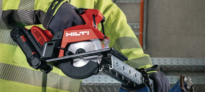 Akku-Handkreissäge SC 4MR-22 Akku-Handkreissäge mit minimiertem Gewicht und kleineren Abmessungen für Überkopf-Schnitte bis 51 mm│2” Tiefe (Nuron Akku-Plattform) Anwendungen 1