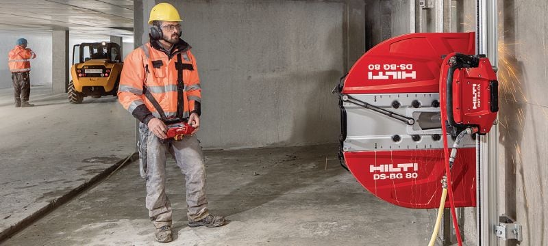 Wandsägeblatt SPX MCS Equidist (60H: passend für Hilti und Husqvarna®) Wandsägeblatt (15 kW) der höchsten Leistungsklasse für hohe Geschwindigkeiten und lange Lebensdauer in armiertem Beton (60H-Dorn) Anwendungen 1