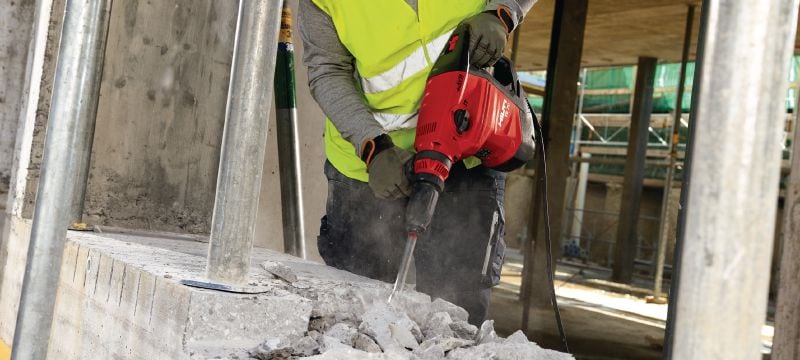 Bohrhammer TE 70-AVR Sehr leistungsstarker SDS Max Bohrhammer (TE-Y) für schwere Bohr- und Meißelarbeiten in Beton, mit Aktiver Vibrationsreduktion (AVR) Anwendungen 1